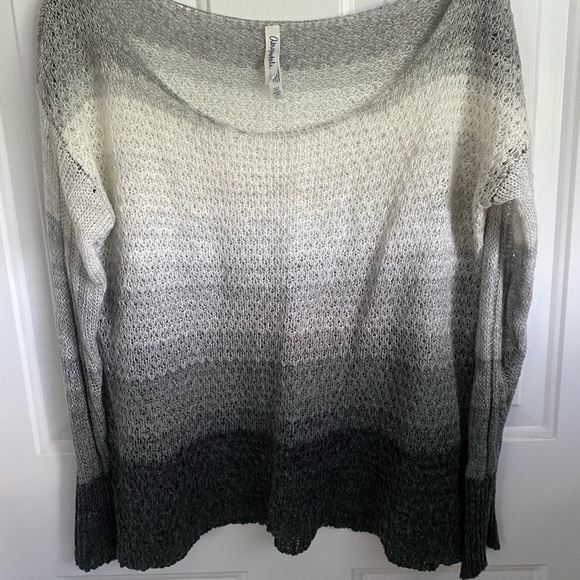Aeropostale Long Sleeve Gray to White Ombre T Shirt. Women’s Size Large - Picture 1 of 4